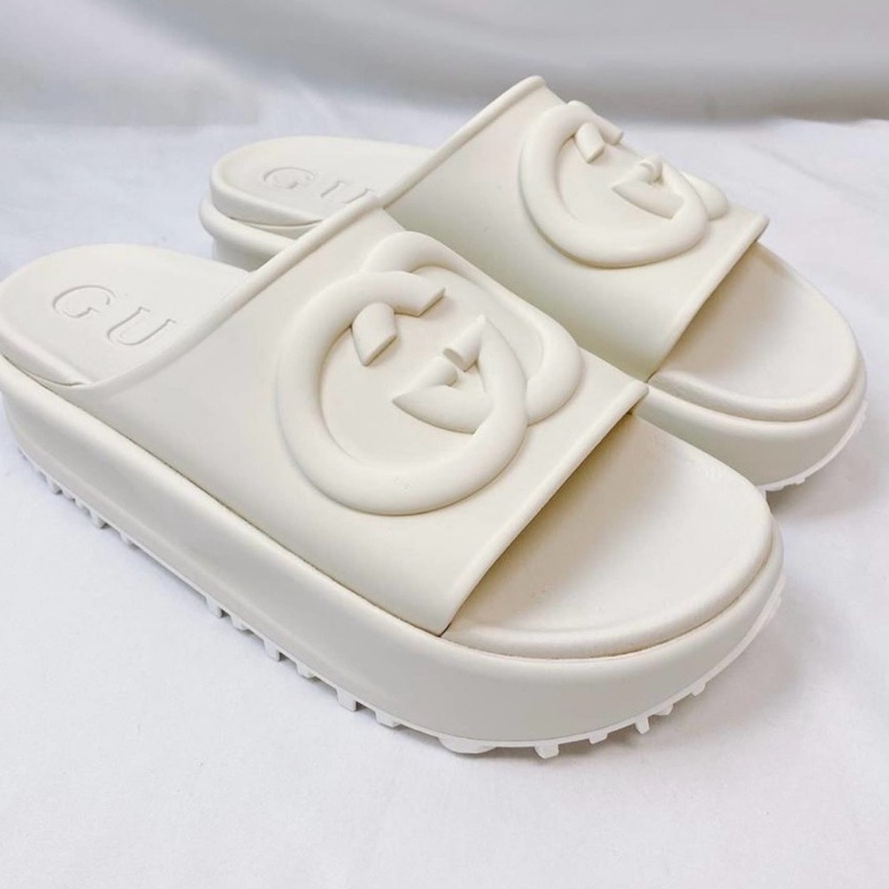 Gucci Ivory Tan Slide Rubber Sandals